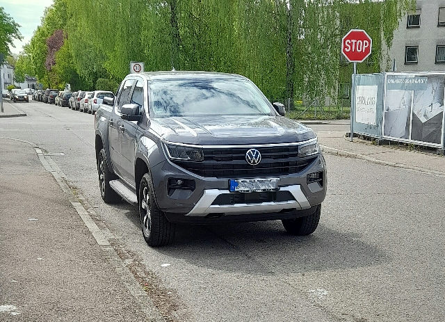 VOLKSWAGEN AMAROK BASE / ÚNICA